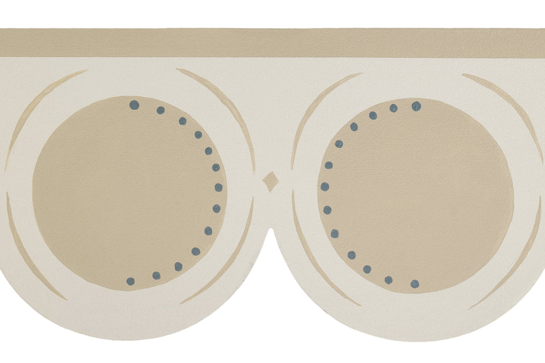 Bloomsbury Inspired hand painted scalloped mdf edges, moulding and architrave. Beige on a pale off white background.