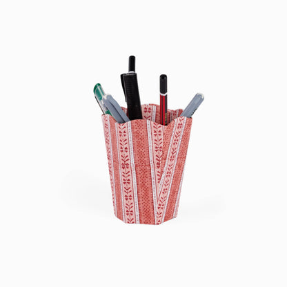 BLOCK PRINTED SCALLOPED PEN POT- GARNET RED FLORAL STRIPE